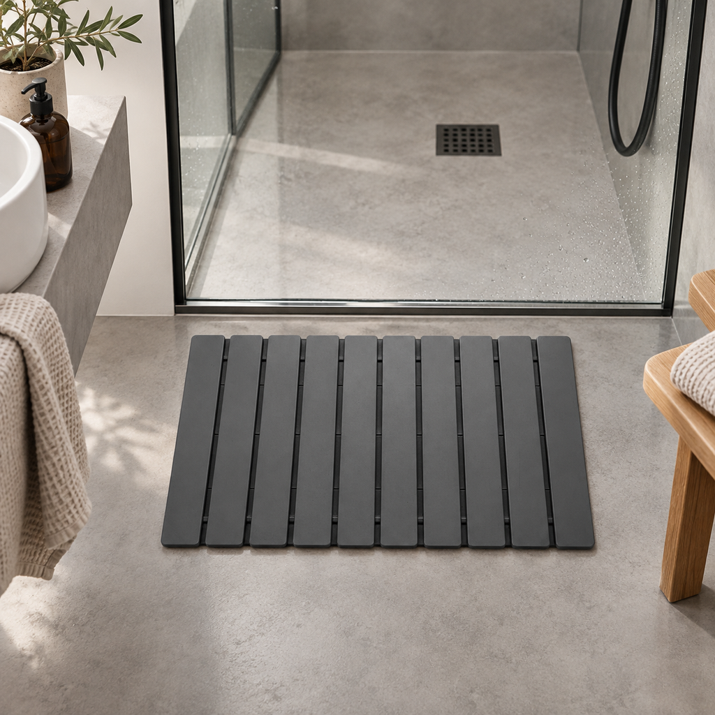 Caillebotis Diatomite – Gris Charbon dans une salle de bain contemporaine