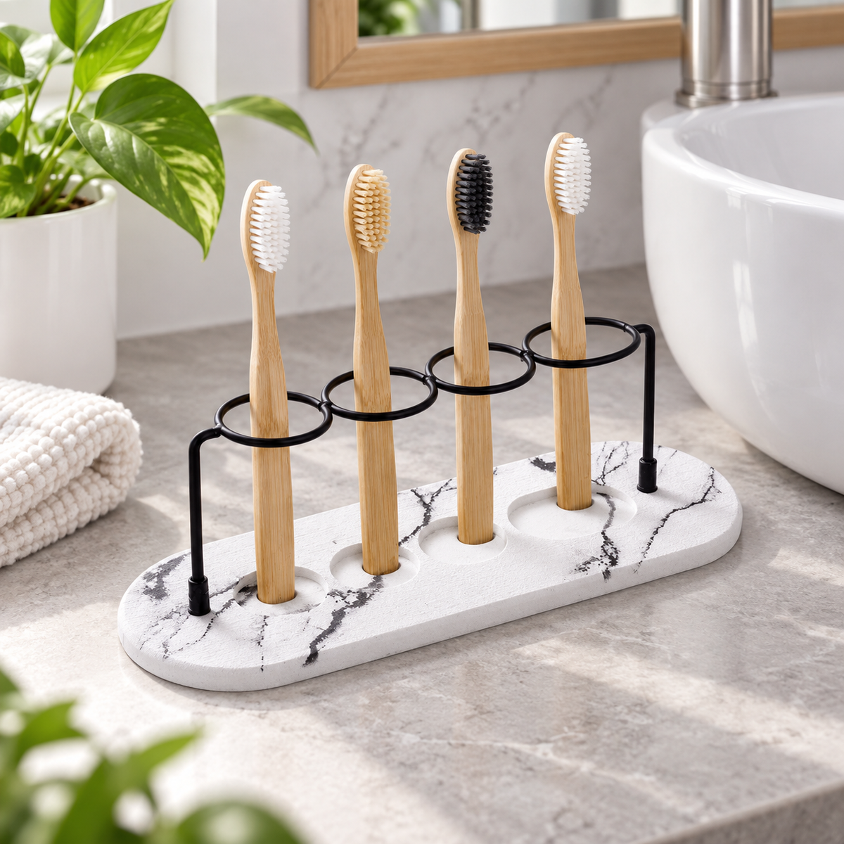 Rangement Brosse À Dents Diatomite – Blanc sur un meuble de salle de bain en bois